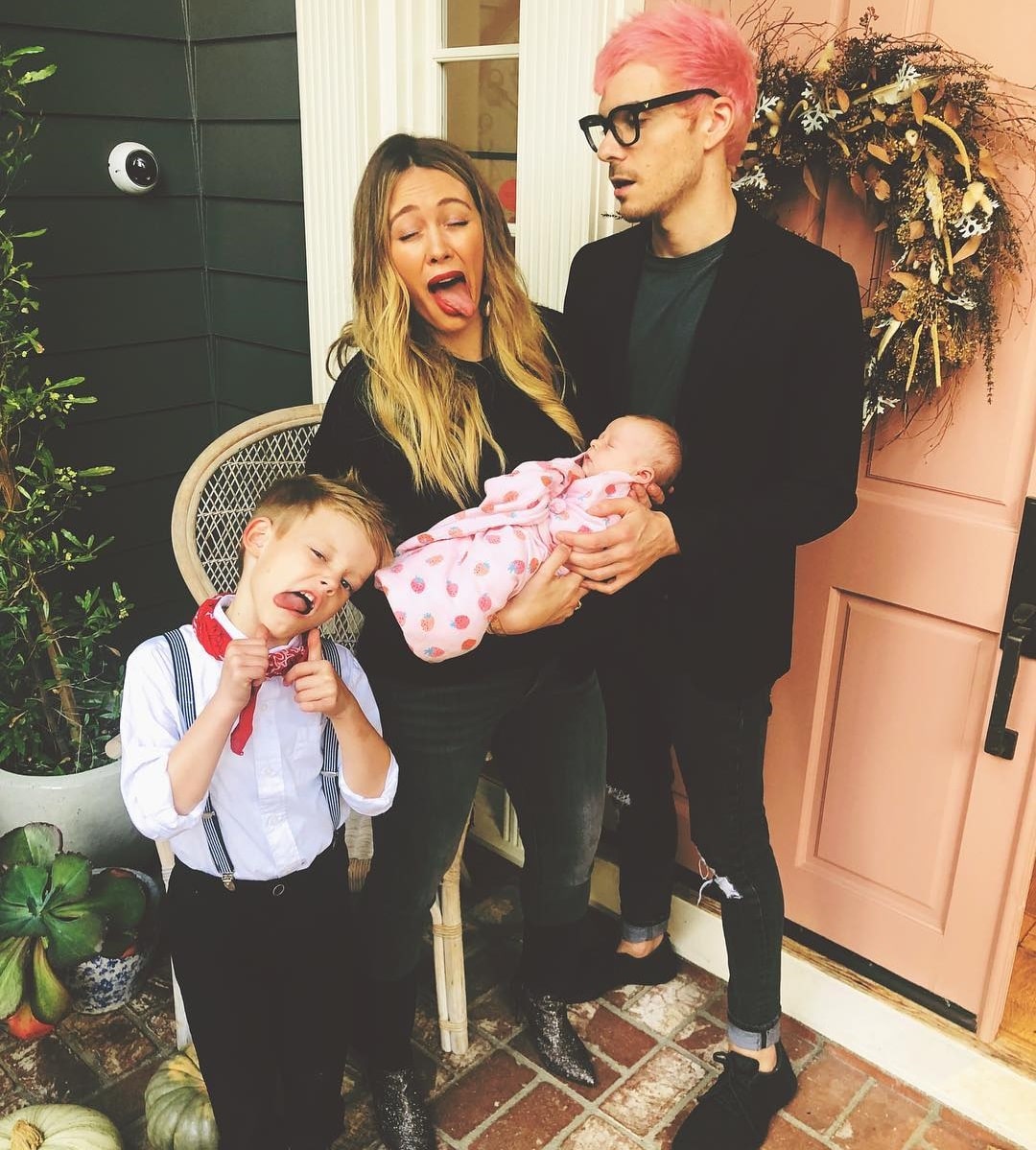 Banks Violet family posing for a photo.
